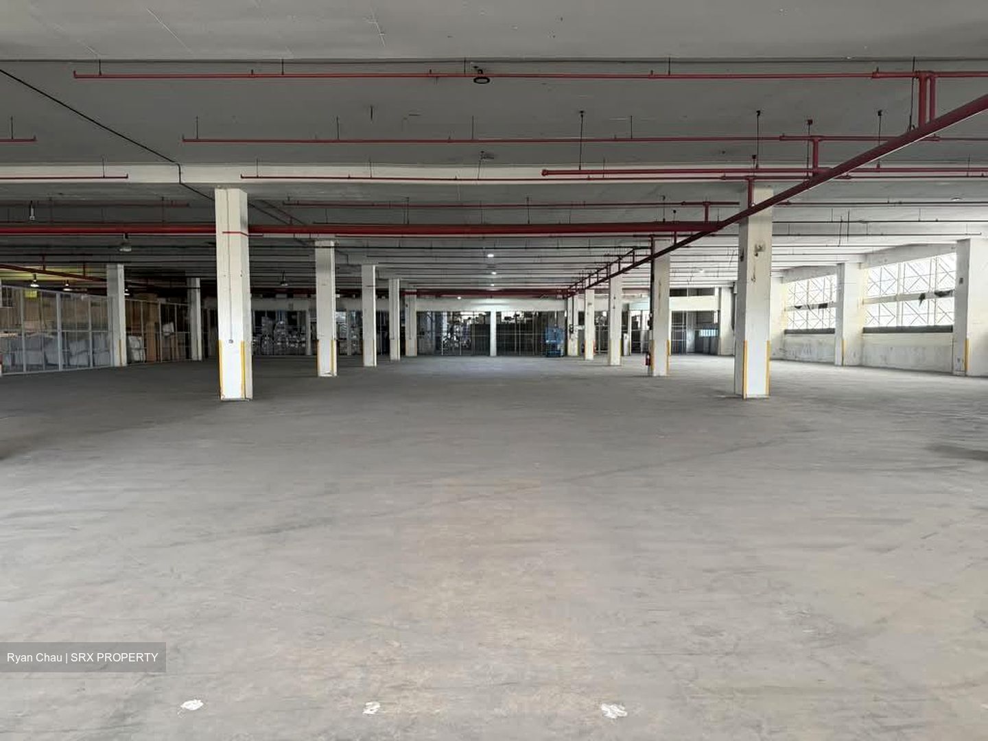 Gul Crescent (D22), Warehouse #587779461